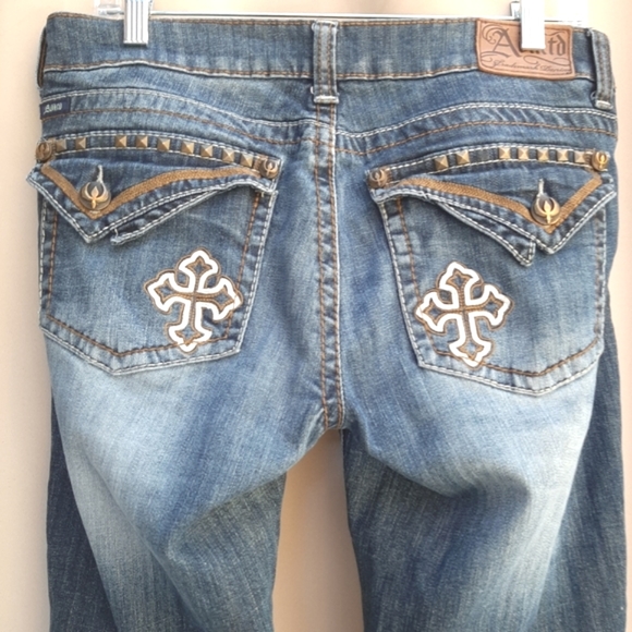 💥 ADIKTD 💥 Distressed Women's Jeans, For Tall gals! - Picture 6 of 6